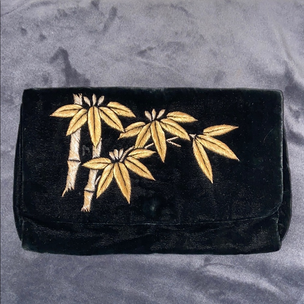 Elegant Black and Gold Clutch Velvet